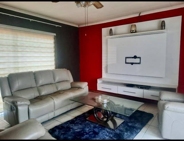 3 BEDROOM HOUSE FOR SALE IN WALDRIFT